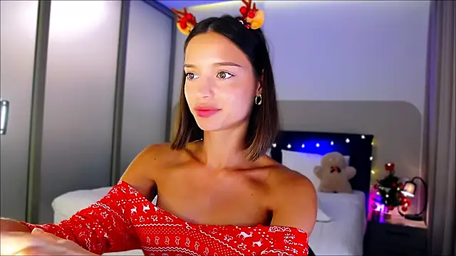 Snapshot of wow_Mia chatting on 12/27/24, 04:58 wow Mia online show from 12/27/24, 04:58