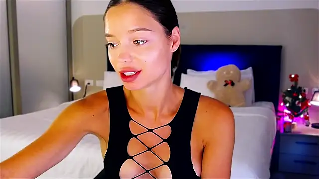 Snapshot of wow_Mia chatting on 01/12/25, 01:32 wow Mia online show from 01/12/25, 01:32