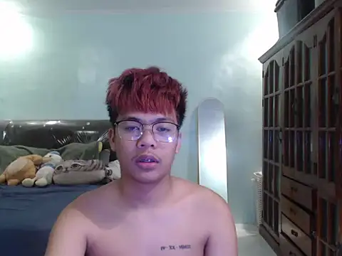 Snapshot of Prince_hottie chatting on 07/13/26, 10:29 Prince hottie online show from 07/13/26, 10:29