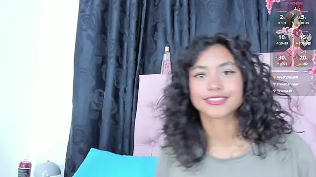 Snapshot of Applehot_LRR chatting on 01/23/25, 06:06 Applehot LRR online show from 01/23/25, 06:06