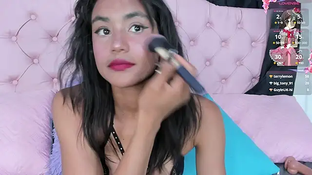 Snapshot of Applehot_LRR chatting on 01/30/25, 08:22 Applehot LRR online show from 01/30/25, 08:22