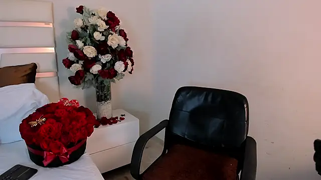 CamilaSofiia online show from 02/19/25, 01:51