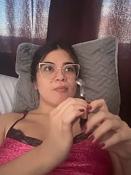 CamilaSofiia online show from 10/01/25, 05:08