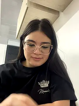 CamilaSofiia online show from 10/05/25, 04:38