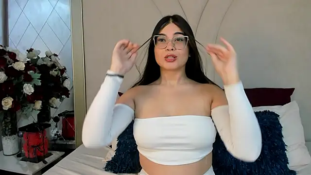 CamilaSofiia online show from 11/10/25, 08:08