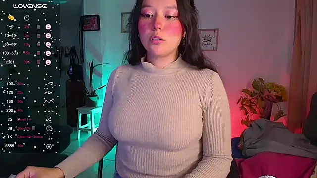 Snapshot of Lexie_Thompson10 chatting on 02/17/25, 05:58 Lexie Thompson10 online show from 02/17/25, 05:58