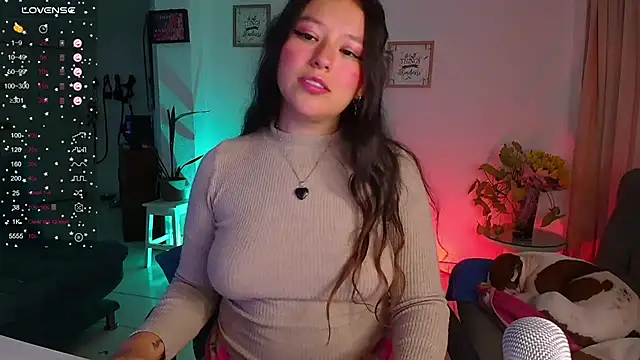 Snapshot of Lexie_Thompson10 chatting on 02/17/25, 10:29 Lexie Thompson10 online show from 02/17/25, 10:29