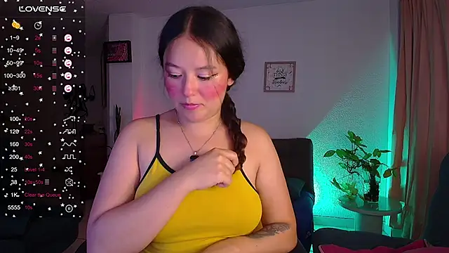 Snapshot of Lexie_Thompson10 chatting on 03/18/25, 05:20 Lexie Thompson10 online show from 03/18/25, 05:20