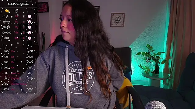 Snapshot of Lexie_Thompson10 chatting on 03/18/25, 08:25 Lexie Thompson10 online show from 03/18/25, 08:25