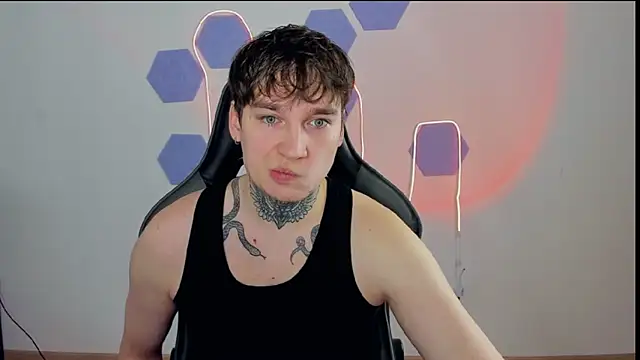 Snapshot of Chris_Tyson chatting on 12/04/24, 06:22 Chris Tyson online show from 12/04/24, 06:22