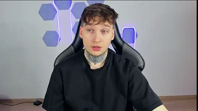 Snapshot of Chris_Tyson chatting on 12/23/24, 01:51 Chris Tyson online show from 12/23/24, 01:51