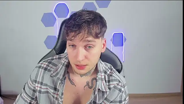 Snapshot of Chris_Tyson chatting on 12/25/24, 02:25 Chris Tyson online show from 12/25/24, 02:25