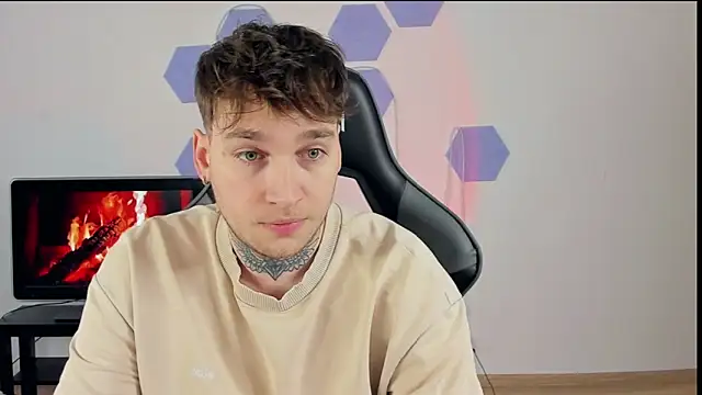 Snapshot of Chris_Tyson chatting on 12/29/24, 08:55 Chris Tyson online show from 12/29/24, 08:55