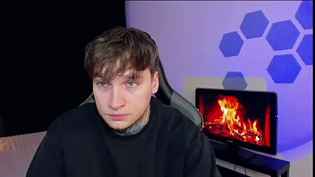 Snapshot of Chris_Tyson chatting on 02/11/25, 10:39 Chris Tyson online show from 02/11/25, 10:39