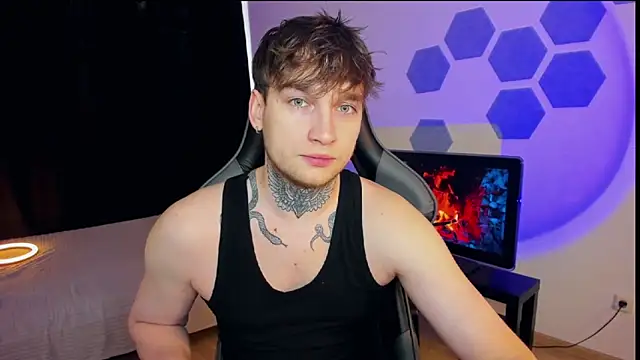 Snapshot of Chris_Tyson chatting on 02/13/25, 07:56 Chris Tyson online show from 02/13/25, 07:56