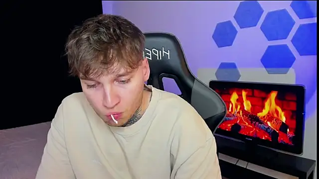 Snapshot of Chris_Tyson chatting on 02/16/25, 02:09 Chris Tyson online show from 02/16/25, 02:09