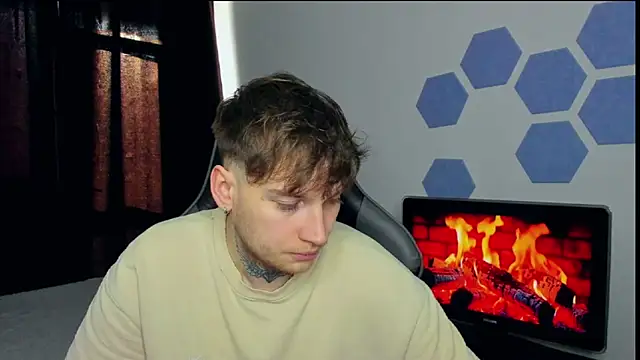 Snapshot of Chris_Tyson chatting on 02/18/25, 06:04 Chris Tyson online show from 02/18/25, 06:04