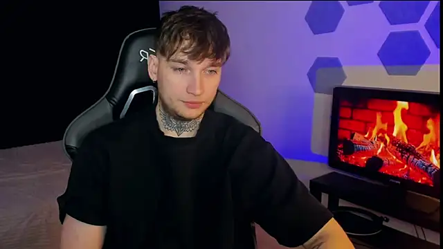 Snapshot of Chris_Tyson chatting on 02/19/25, 07:59 Chris Tyson online show from 02/19/25, 07:59