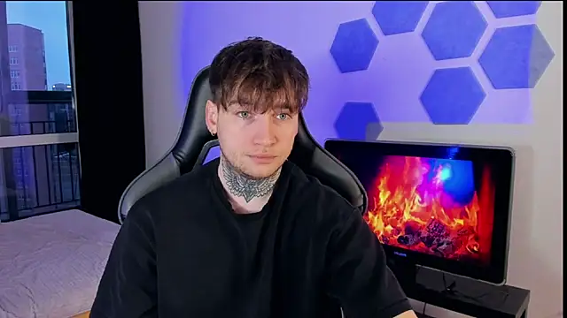 Snapshot of Chris_Tyson chatting on 03/22/25, 01:43 Chris Tyson online show from 03/22/25, 01:43