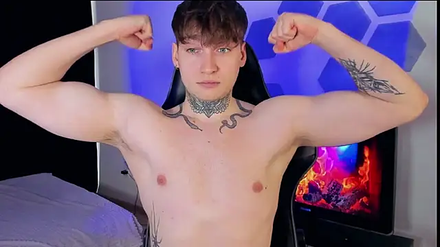 Snapshot of Chris_Tyson chatting on 03/22/25, 05:28 Chris Tyson online show from 03/22/25, 05:28