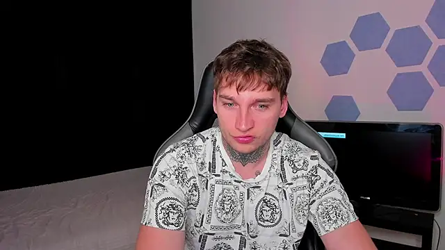 Snapshot of Chris_Tyson chatting on 09/14/25, 01:27 Chris Tyson online show from 09/14/25, 01:27