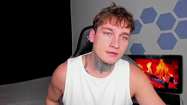 Snapshot of Chris_Tyson chatting on 09/18/25, 01:51 Chris Tyson online show from 09/18/25, 01:51