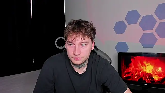 Snapshot of Chris_Tyson chatting on 10/07/25, 11:18 Chris Tyson online show from 10/07/25, 11:18