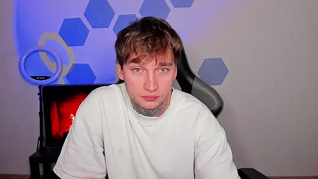 Snapshot of Chris_Tyson chatting on 10/25/25, 10:04 Chris Tyson online show from 10/25/25, 10:04