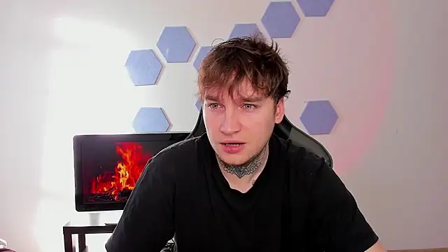 Snapshot of Chris_Tyson chatting on 11/17/25, 08:42 Chris Tyson online show from 11/17/25, 08:42