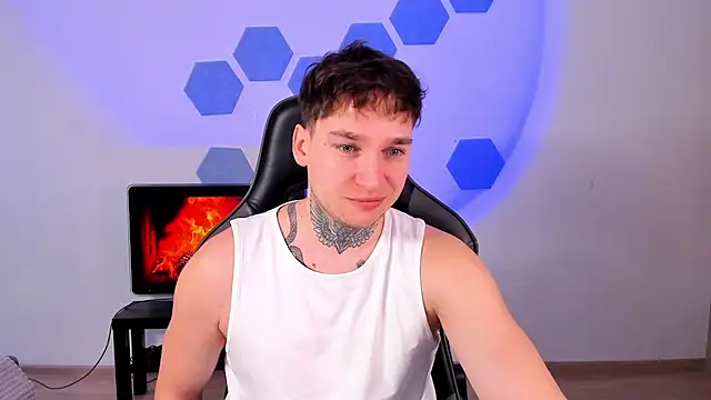 Snapshot of Chris_Tyson chatting on 12/16/25, 09:47 Chris Tyson online show from 12/16/25, 09:47