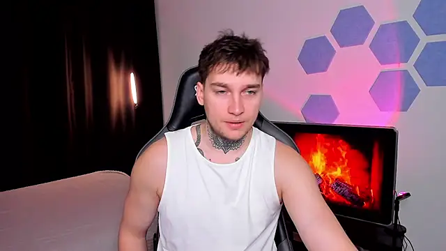 Snapshot of Chris_Tyson chatting on 12/21/25, 12:45 Chris Tyson online show from 12/21/25, 12:45