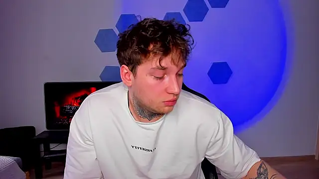 Chris Tyson online show from 04/04/26, 09:18