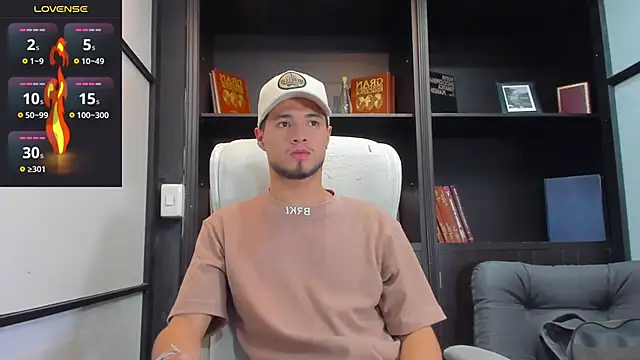 EdwardRoss  online show from 02/28/25, 09:44