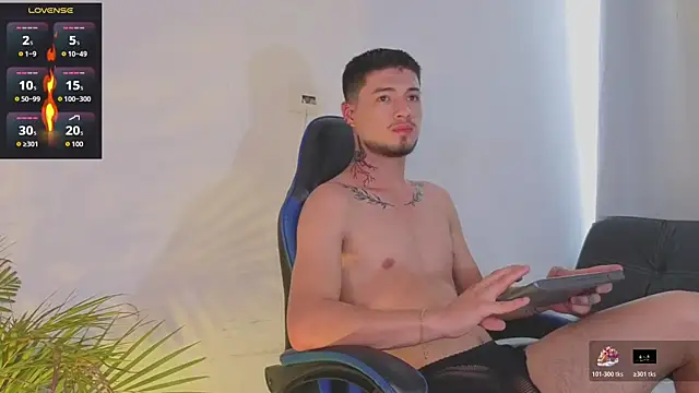 EdwardRoss  online show from 04/18/26, 07:51