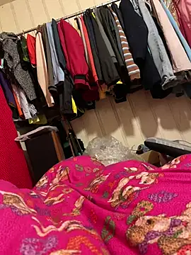 Snapshot of A6229 chatting on 02/02/25, 01:30 A6229 online show from 02/02/25, 01:30