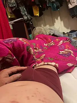 Snapshot of A6229 chatting on 02/17/25, 06:26 A6229 online show from 02/17/25, 06:26