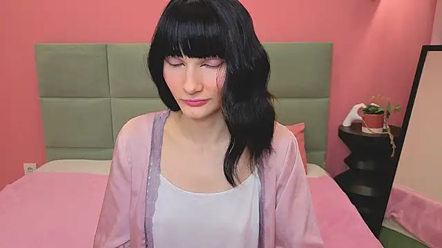 Lili flowerr online show from 04/23/26, 11:42