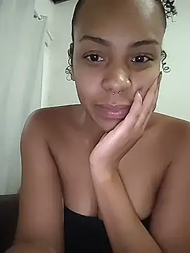 Julia Pretinha online show from 12/04/25, 01:20