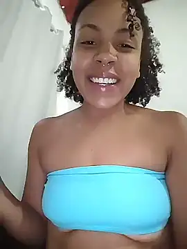 Julia Pretinha online show from 12/20/25, 02:35