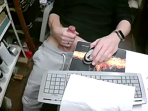 Snapshot of MF-Deutschland chatting on 02/23/25, 02:04 MF-Deutschland online show from 02/23/25, 02:04