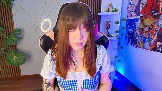 Fluffy Bubble21 online show from 09/26/25, 03:32