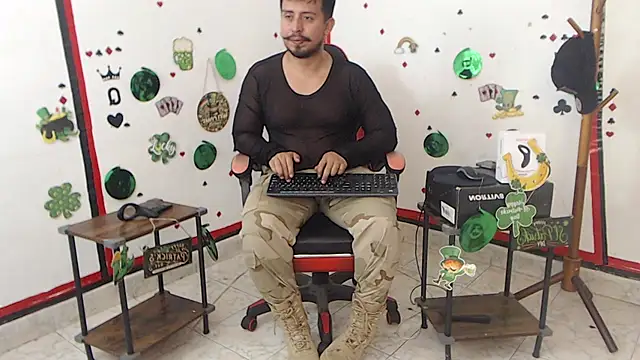 Snapshot of KalethBigDick chatting on 03/21/25, 10:17 KalethBigDick online show from 03/21/25, 10:17