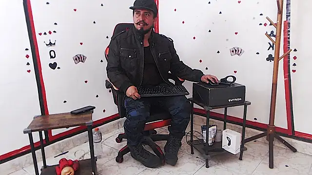 Snapshot of KalethBigDick chatting on 10/18/25, 10:05 KalethBigDick online show from 10/18/25, 10:05