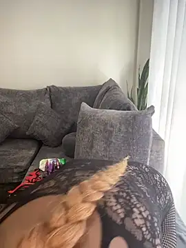 yummy sweet caramel online show from 04/24/26, 06:05