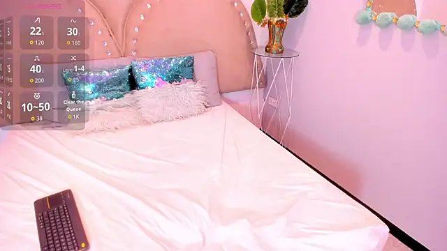 Snapshot of Miia_Thompsonn chatting on 11/08/25, 03:29 Miia Thompsonn online show from 11/08/25, 03:29