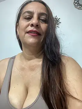 Snapshot of brendasexywet chatting on 10/24/25, 05:31 brendasexywet online show from 10/24/25, 05:31