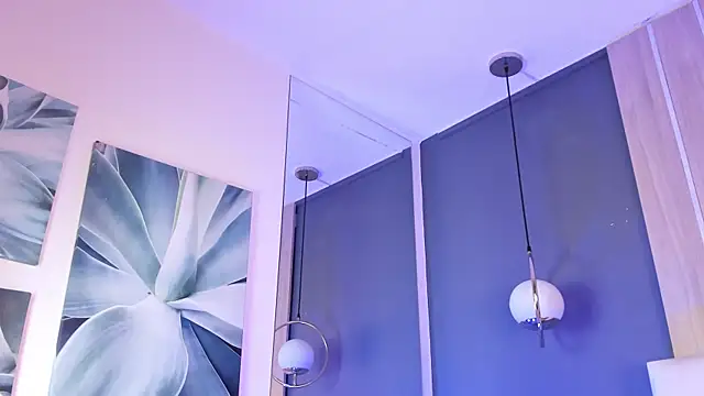 Miah gomez  online show from 12/01/25, 05:18