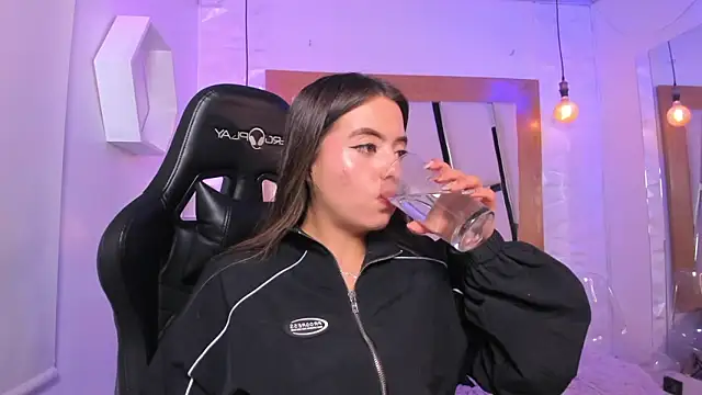 ary cooper  online show from 11/20/25, 12:16