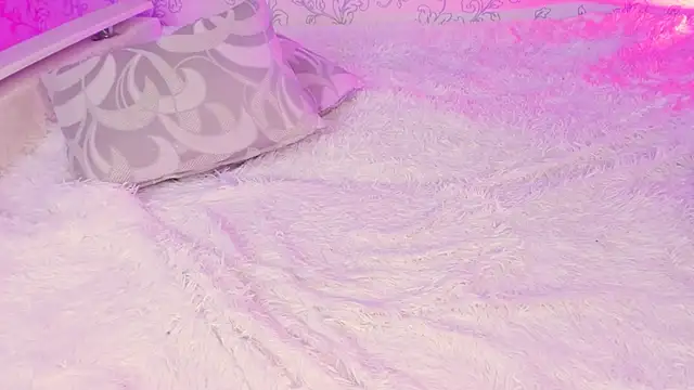 Snapshot of milky_waybaby chatting on 12/20/24, 08:49 milky waybaby online show from 12/20/24, 08:49