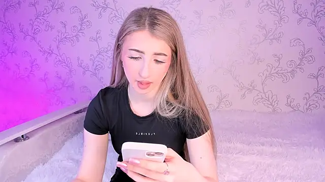 Snapshot of milky_waybaby chatting on 01/09/25, 02:29 milky waybaby online show from 01/09/25, 02:29